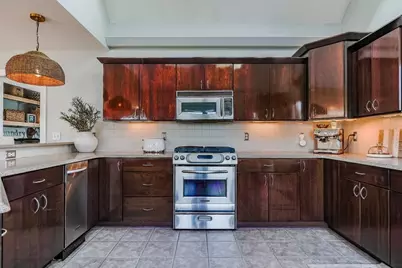 517 Pearse Rd, Swansea, MA 02777 - Photo 11