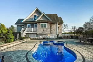 517 Pearse Rd, Swansea, MA 02777 - Photo 1