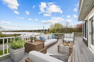 517 Pearse Rd, Swansea, MA 02777 - Photo 3
