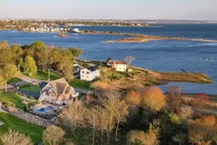 517 Pearse Rd, Swansea, MA 02777 - Photo 1