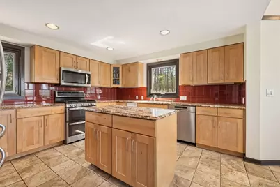 35 Hickory Dr, Worcester, MA 01609 - Photo 21
