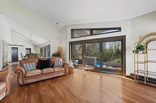 35 Hickory Dr, Worcester, MA 01609 - Photo 17