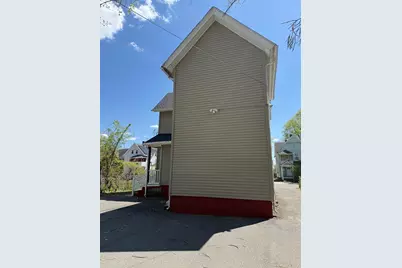108 Alden St, Springfield, MA 01109 - Photo 3