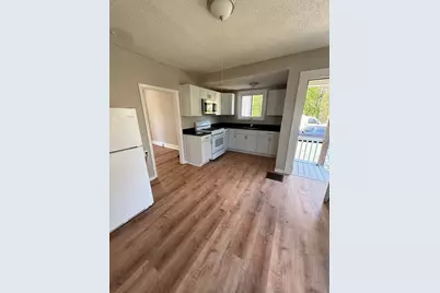 108 Alden St, Springfield, MA 01109 - Photo 7