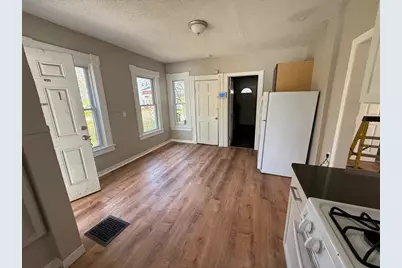 108 Alden St, Springfield, MA 01109 - Photo 9