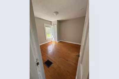 108 Alden St, Springfield, MA 01109 - Photo 25