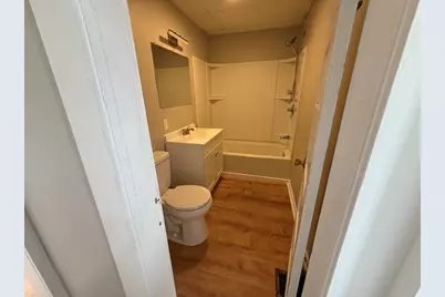 108 Alden St, Springfield, MA 01109 - Photo 15