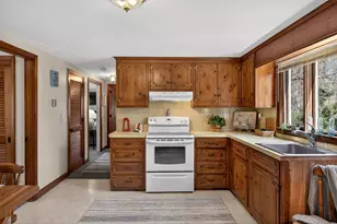 42 Diane Ave, Yarmouth, MA 02664 - Photo 9