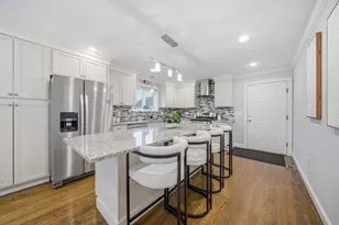 305 Lynn St, Malden, MA 02148 - Photo 3