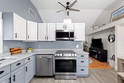 16 Thomas Ave, Plymouth, MA 02360 - Photo 9