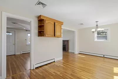 160 Ravenswood Road, Waltham, MA 02453 - Photo 5