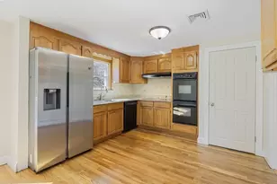 160 Ravenswood Rd, Waltham, MA 02453 - Photo 3