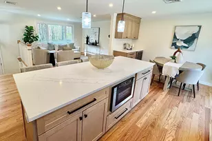 362 Center St, Hanover, MA 02339 - Photo 9