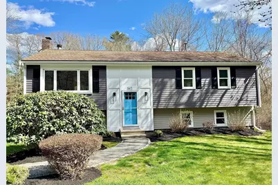 362 Center St, Hanover, MA 02339 - Photo 1