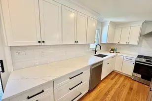 362 Center St, Hanover, MA 02339 - Photo 7