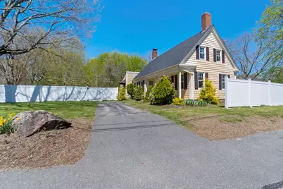 181 Central St, Rockland, MA 02370 - Photo 3