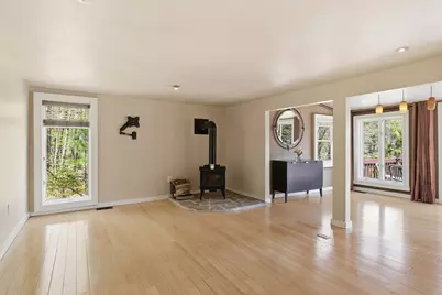 153 Shoreline Dr, West Brookfield, MA 01585 - Photo 15