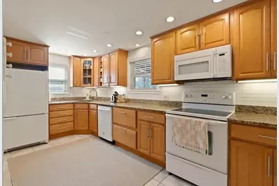 12 Headland Way, Medford, MA 02155 - Photo 11