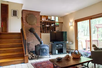 305 Strong St, Amherst, MA 01002 - Photo 21