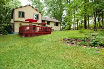 305 Strong St, Amherst, MA 01002 - Photo 9