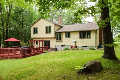 305 Strong St, Amherst, MA 01002 - Photo 3