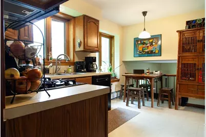 305 Strong St, Amherst, MA 01002 - Photo 17