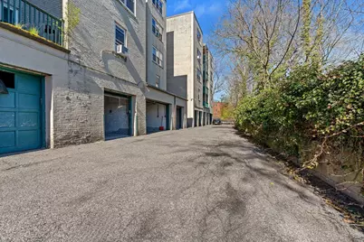 127 Winthrop Rd #6A, Brookline, MA 02445 - Photo 9