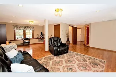 255 Cedar Brook Rd, Lynn, MA 01904 - Photo 15