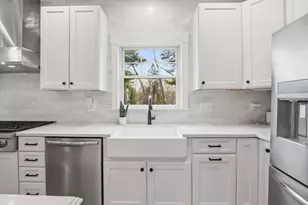 2 Winterberry Cir, Salisbury, MA 01952 - Photo 7