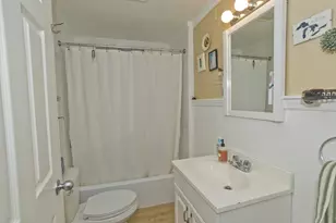 27 Morgan St, Holyoke, MA 01040 - Photo 11