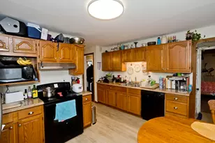 27 Morgan St, Holyoke, MA 01040 - Photo 21