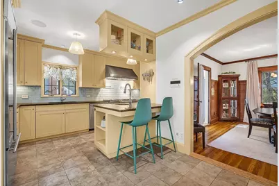 51 Fairfield St, Newton, MA 02460 - Photo 7