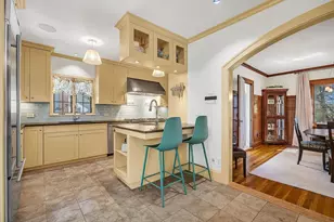 51 Fairfield St, Newton, MA 02460 - Photo 7