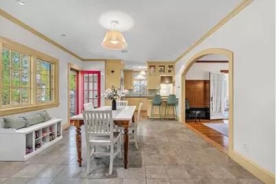 51 Fairfield St, Newton, MA 02460 - Photo 5