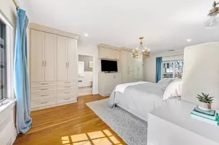 51 Fairfield St, Newton, MA 02460 - Photo 9