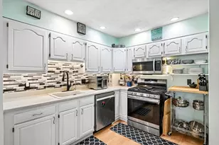 42 Wrentham Rd, Worcester, MA 01602 - Photo 3