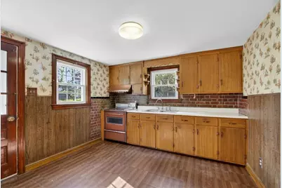 75 Connors St, Fitchburg, MA 01420 - Photo 11