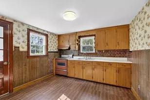 75 Connors St, Fitchburg, MA 01420 - Photo 11