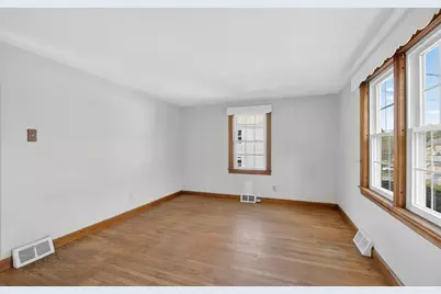 75 Connors St, Fitchburg, MA 01420 - Photo 5