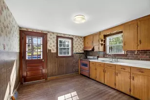 75 Connors St, Fitchburg, MA 01420 - Photo 9