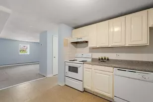 71 Oxford Ave, Cambridge, MA 02138 - Photo 13