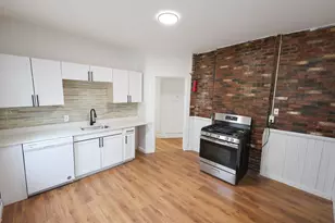 8 Colonial Ave, Boston, MA 02124 - Photo 15