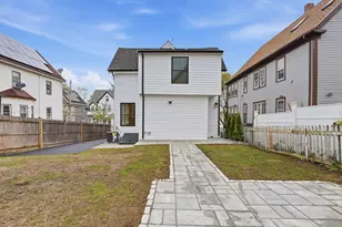 30 Waverly Ave, Everett, MA 02149 - Photo 31