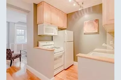 2001 Commonwealth Ave #2, Boston, MA 02135 - Photo 3