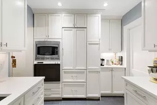 180 Commonwealth Ave, Boston, MA 02116 - Photo 7
