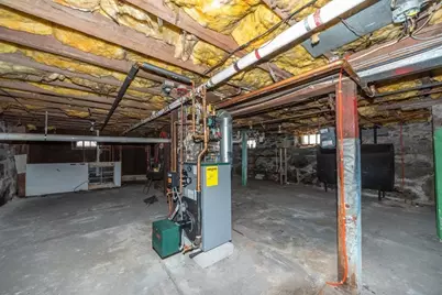 18 Pearl St, Webster, MA 01570 - Photo 35