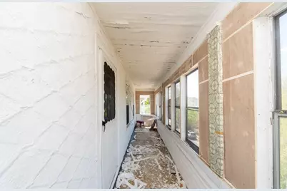 18 Pearl St, Webster, MA 01570 - Photo 33