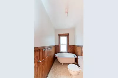 18 Pearl St, Webster, MA 01570 - Photo 21