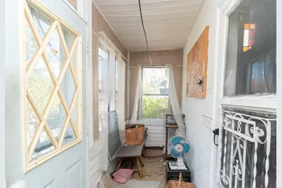 18 Pearl St, Webster, MA 01570 - Photo 5