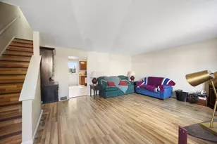 32 Yorktown Ct, Chicopee, MA 01020 - Photo 5